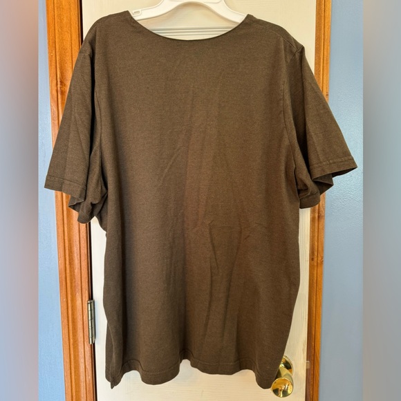 C. D. Daniels short sleeved top. Women’s plus size 1x. - Picture 2 of 3